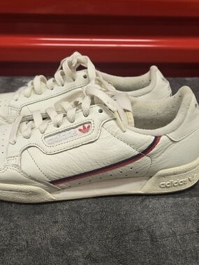 adidas White Classic Leather Sneakers with Red & Navy Stripe Size 5.5